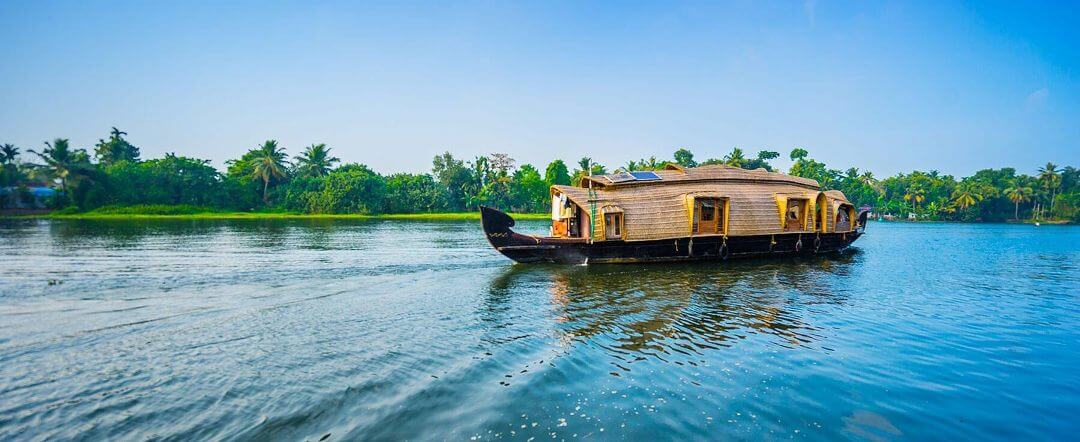 Explore Kerala's lush landscapes, serene backwaters, and vibrant culture with our all-inclusive Kerala tour packages.